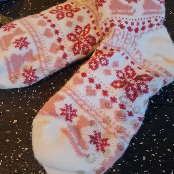 Fleece Socks - Ultra Plush 8 Pair EUC - Picture 3 of 10